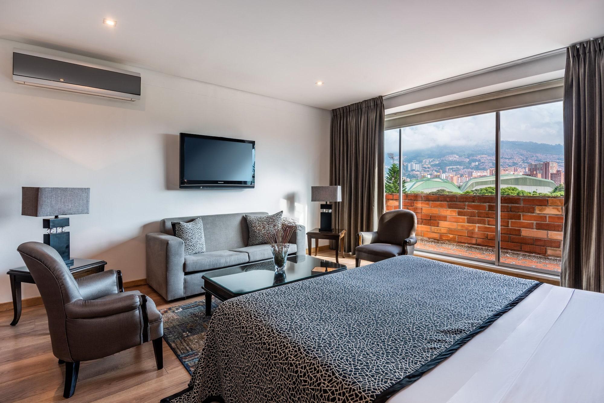 Hotel Egina เมเดยิน ภายนอก รูปภาพ