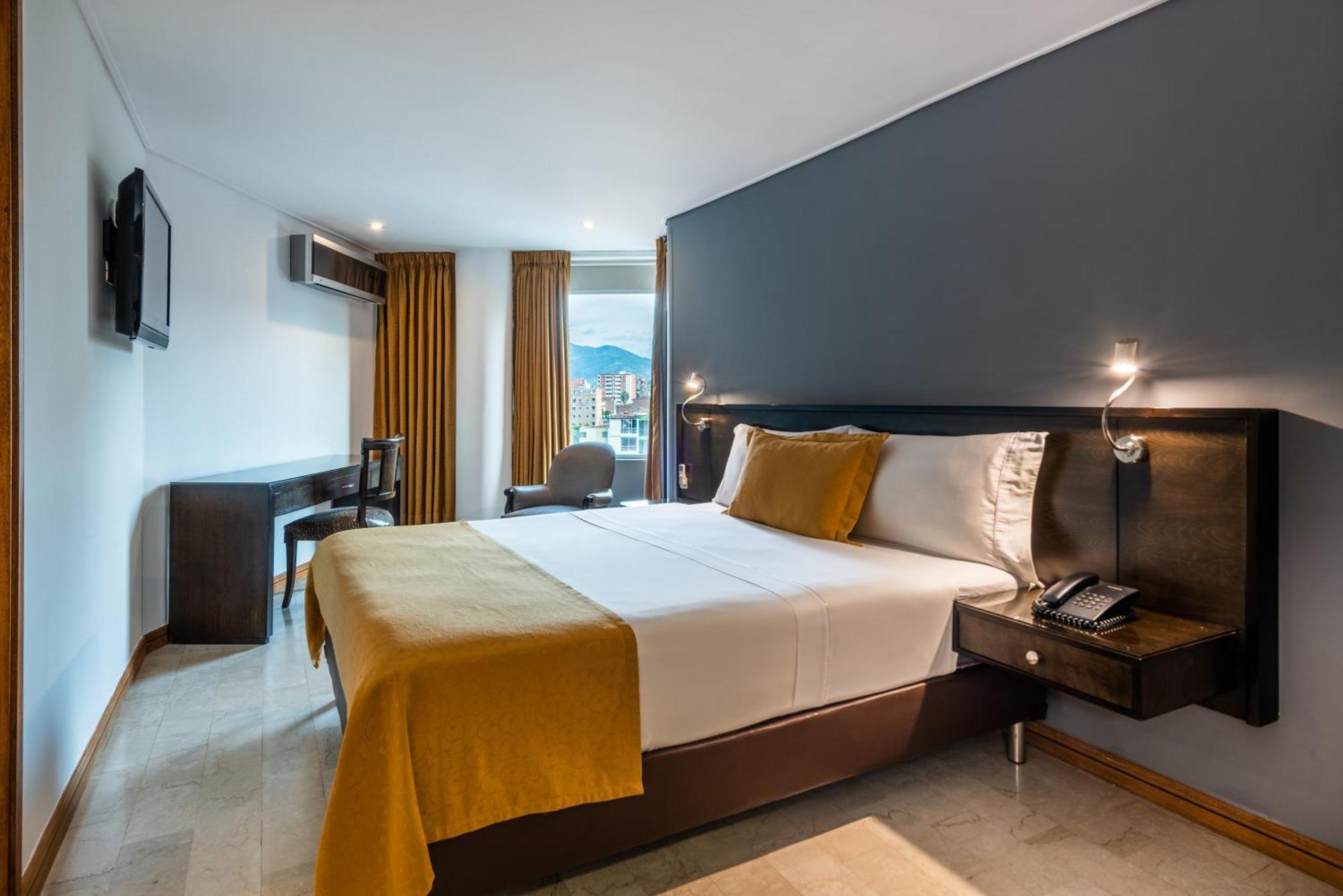 Hotel Egina เมเดยิน ภายนอก รูปภาพ